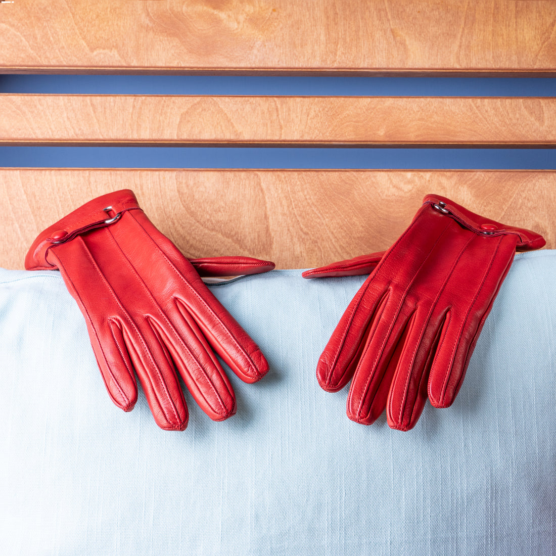 How to Appreciate Italian Leather Gloves