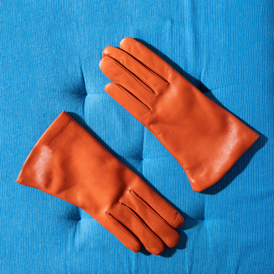 Leather Gloves for Cold Weather: Analyzing the Demand for Insulated Gloves in the USA